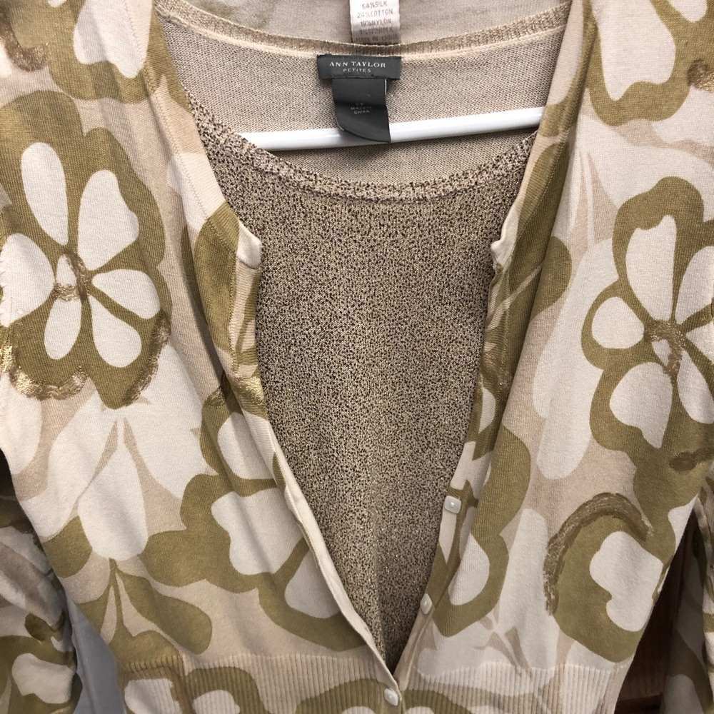 sweater w/short sleeve sparkle undergarment